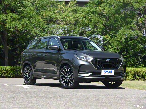 长安汽车 长安欧尚X7 2020款 1.5T 人脸识别全自动泊车太空逍遥版 长安汽车 长安欧尚X7 2020款 1.5T 人脸识别全自动泊车太空逍遥版