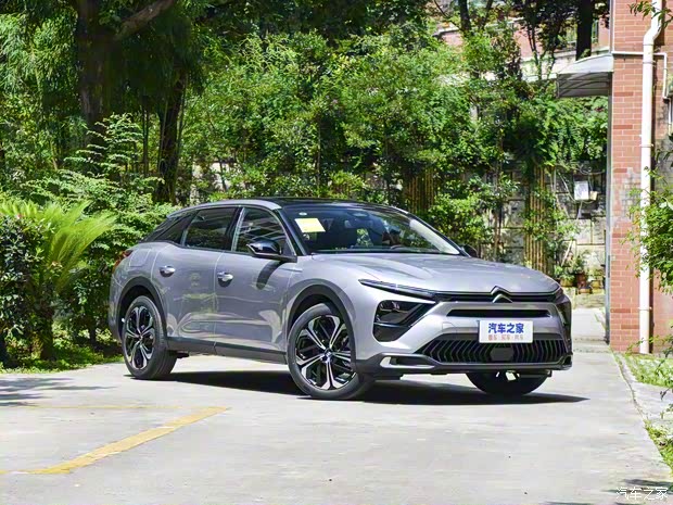 东风雪铁龙 凡尔赛C5 X 2021款 1.6T FM版 东风雪铁龙 凡尔赛C5 X 2021款 1.6T FM版