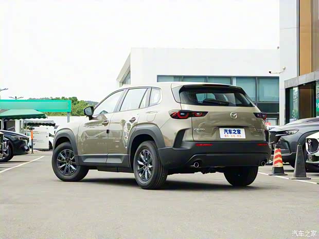 长安马自达 马自达CX-50行也 2023款 2.5L 悦行版 长安马自达 马自达CX-50行也 2023款 2.5L 悦行版