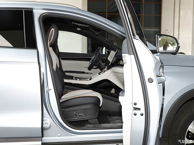 比亚迪 宋PLUS新能源 2023款 冠军版 605KM 旗舰PLUS