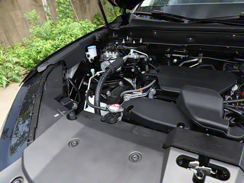 2024款 240TURBO 四驱尊耀版 5座 2024款 240TURBO 四驱尊耀版 5座