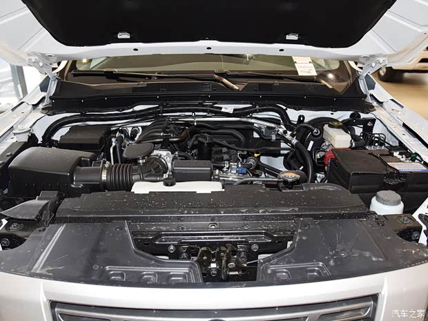 郑州日产 纳瓦拉 2019款 2.5L手动四驱舒适型国VI QR25