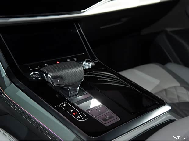 奥迪(进口) 奥迪Q8 2018款 基本型