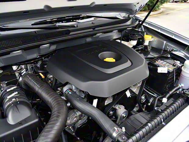 江西五十铃 铃拓 2019款 2.5T两驱自动豪华款JE4D25Q5A 江西五十铃 铃拓 2019款 2.5T两驱自动豪华款JE4D25Q5A