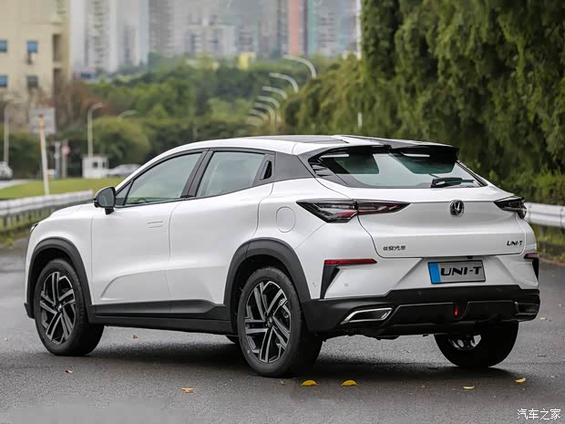 长安汽车 长安UNI-T 2020款 1.5T 时尚版 长安汽车 长安UNI-T 2020款 1.5T 时尚版