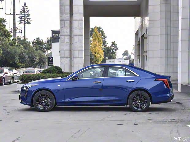 上汽通用凯迪拉克 凯迪拉克CT4 2022款 28T 豪华型