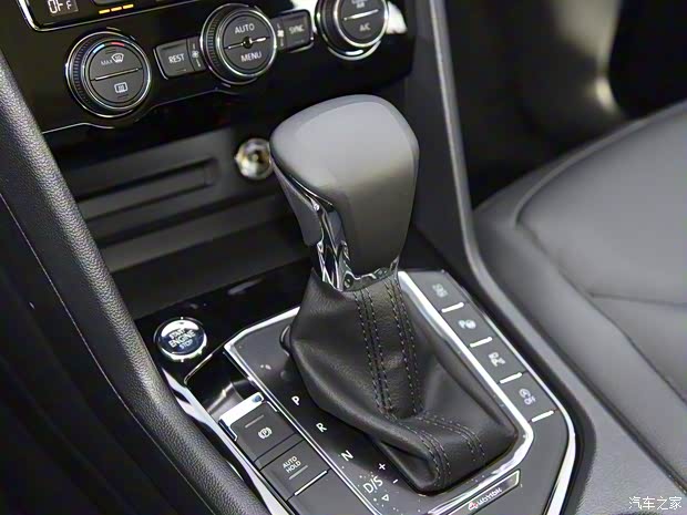 上汽大众 途观L 2021款 380TSI 自动四驱R-Line越享版7座 上汽大众 途观L 2021款 380TSI 自动四驱R-Line越享版7座