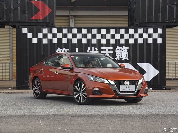 东风日产 天籁 2019款 2.0T ALTIMA基本型