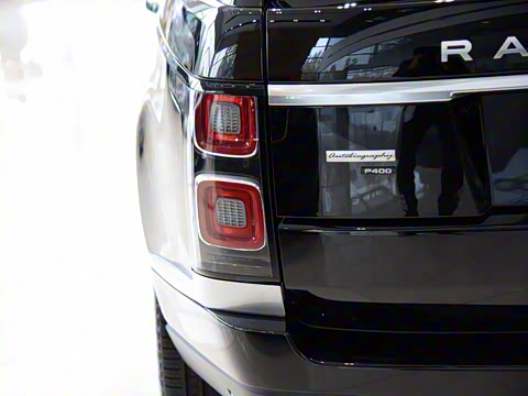 2022款 3.0 L6 400PS 尊崇创世加长版 2022款 3.0 L6 400PS 尊崇创世加长版