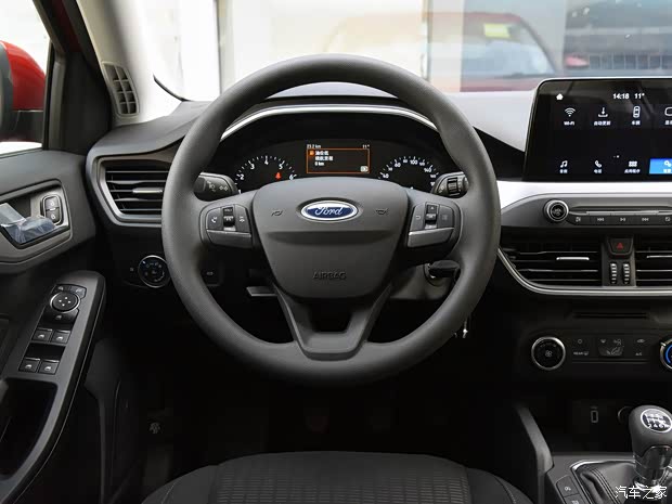 长安福特 福克斯 2019款 三厢 1.5L 手动锋跃型