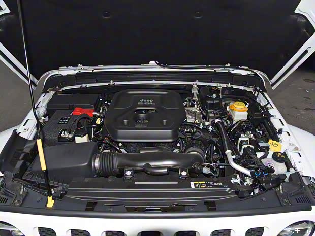 Jeep(进口) 牧马人 2018款 2.0T 四门撒哈拉版 Jeep(进口) 牧马人 2018款 2.0T 四门撒哈拉版