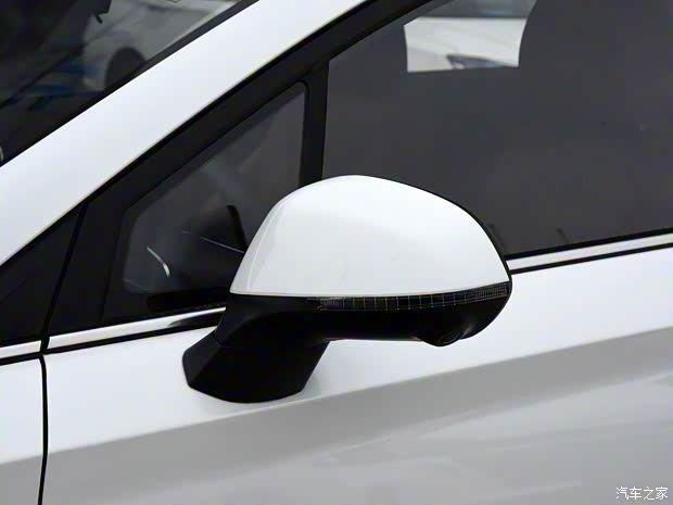 北京汽车 BEIJING-U5 2020款 1.5L 手动尊贵版