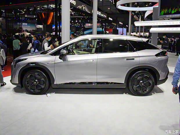 广汽埃安 AION LX 2022款 PLUS 基本型 广汽埃安 AION LX 2022款 PLUS 基本型