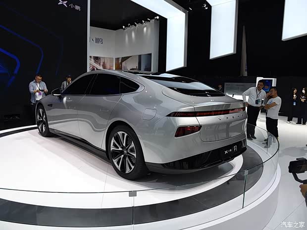 小鹏汽车 小鹏汽车P7 2019款 基本型 小鹏汽车 小鹏汽车P7 2019款 基本型