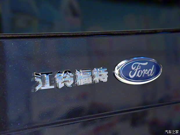 江铃福特 新世代全顺 2021款 2.2T Pro AMT豪华型客车长轴10-15座高顶国VI 江铃福特 新世代全顺 2021款 2.2T Pro AMT豪华型客车长轴10-15座高顶国VI