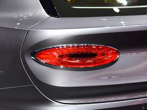 2021款 4.0T V8 First Edition 限量版 2021款 4.0T V8 First Edition 限量版