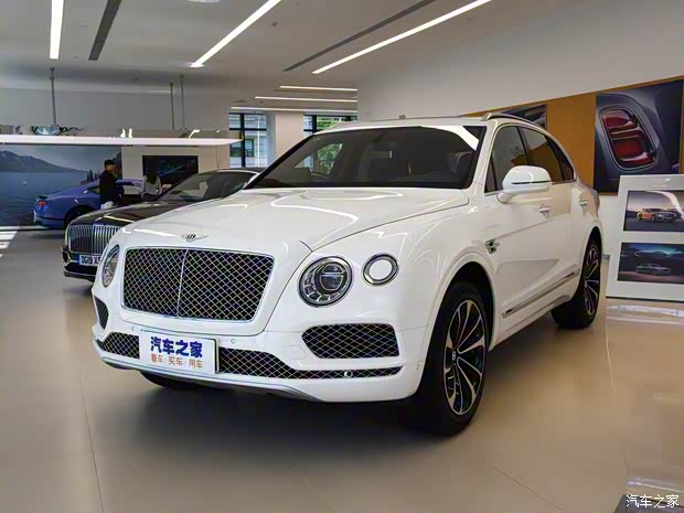 宾利 添越 2018款 4.0T V8 宾利 添越 2018款 4.0T V8