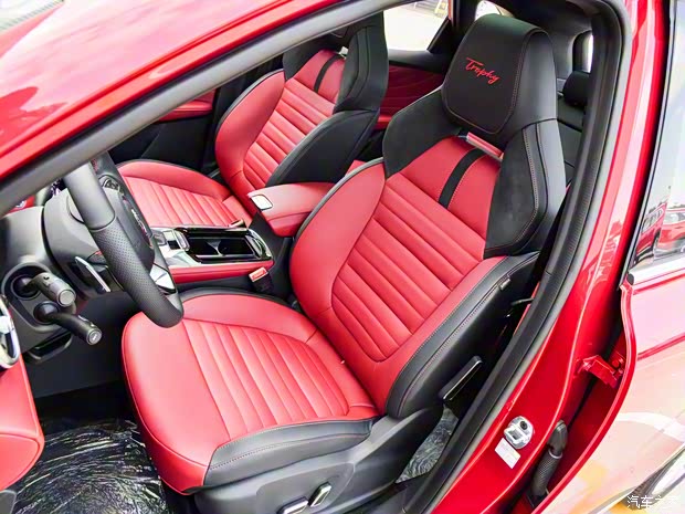 上汽集团 名爵HS 2018款 30T 自动两驱Trophy荷尔蒙超燃版