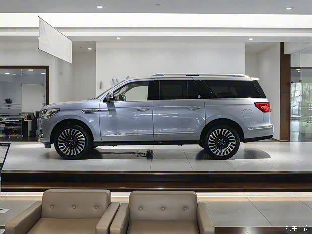 林肯(进口) 领航员 2020款 3.5T L 长轴总统版 林肯(进口) 领航员 2020款 3.5T L 长轴总统版