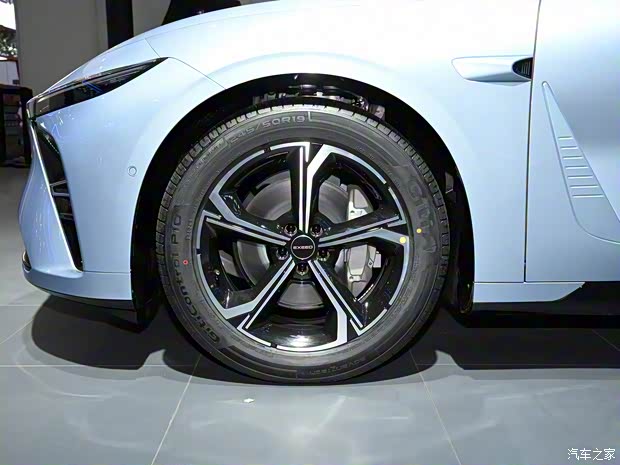 星途 星紀(jì)元 ES 2023款 Plus版