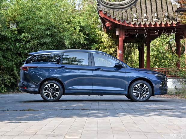 上汽通用五菱 五菱凱捷 2020款 1.5T 自動(dòng)旗艦型