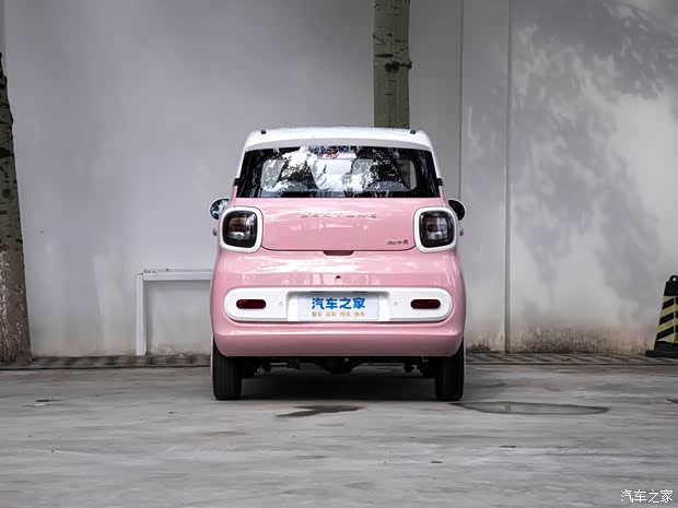 一汽奔腾 奔腾小马 2023款 公主版试装车 一汽奔腾 奔腾小马 2023款 公主版试装车