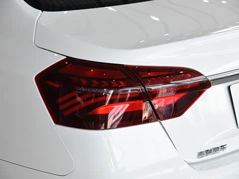 2019款 领军版 1.5L CVT豪华型 国VI 2019款 领军版 1.5L CVT豪华型 国VI