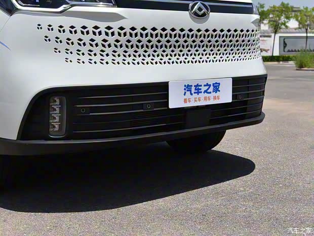 上汽大通 上汽大通MAXUS 新途V70 2023款 2.0T 精英版 自動(dòng)短軸低頂 5/6座