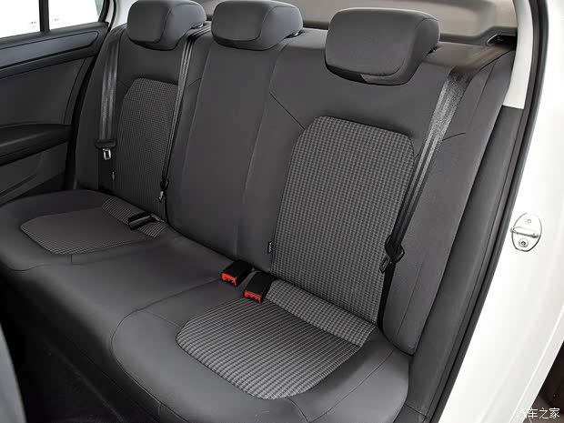 上汽大眾 桑塔納 2018款 1.5L 手動(dòng)風(fēng)尚版