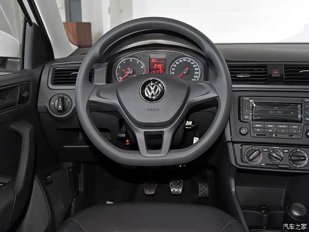 上汽大眾 桑塔納 2018款 1.5L 手動(dòng)風(fēng)尚版