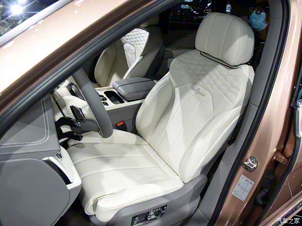 賓利 添越 2022款 4.0T V8 長軸距首發(fā)限量版 賓利 添越 2022款 4.0T V8 長軸距首發(fā)限量版
