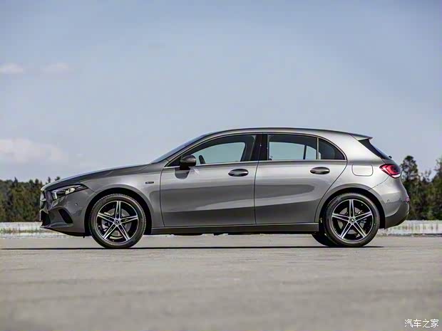 奔驰(进口) 奔驰A级新能源(进口) 2020款 A 250 e 奔驰(进口) 奔驰A级新能源(进口) 2020款 A 250 e