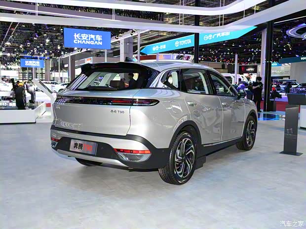一汽奔腾 奔腾T90 2023款 2.0T 高配版