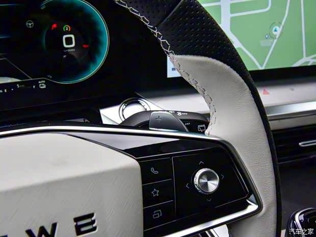 上汽集团 荣威RX5 eMAX 2022款 PHEV无畏尊荣版