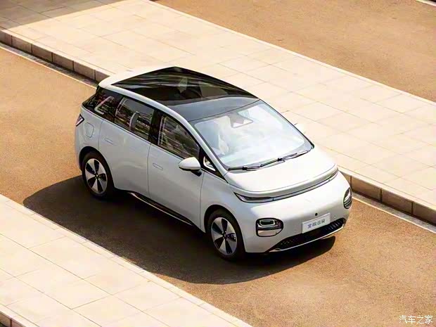 上汽通用五菱 宝骏云朵 2023款 基本型 上汽通用五菱 宝骏云朵 2023款 基本型