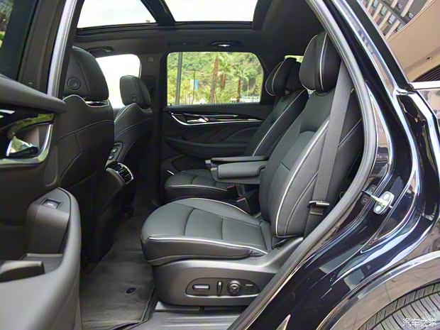 上汽通用別克 昂科旗 2022款 652T 四驅(qū)尊享旗艦型 6座