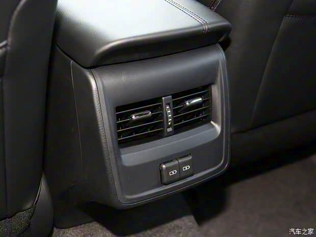 一汽丰田 亚洲龙 2023款 2.0L 豪华版 一汽丰田 亚洲龙 2023款 2.0L 豪华版