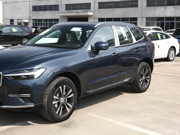 沃尔沃亚太 沃尔沃XC60 2023款 B5 四驱智逸豪华版