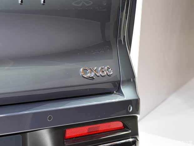 东风英菲尼迪 英菲尼迪QX60 2022款 基本型 东风英菲尼迪 英菲尼迪QX60 2022款 基本型