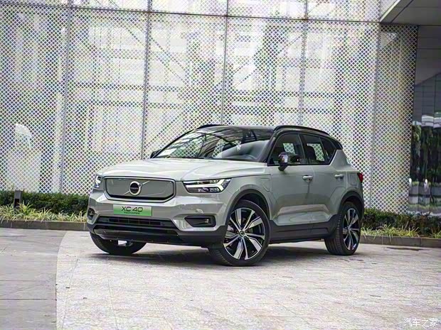 沃爾沃亞太 沃爾沃XC40新能源 2021款 純電 四驅(qū)智雅運(yùn)動(dòng)版