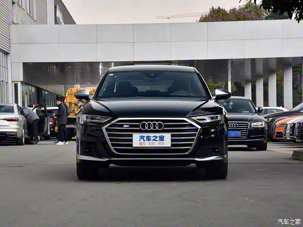 奥迪(进口) 奥迪S8 2021款 S8L 4.0TFSI quattro