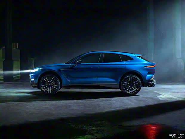 阿斯頓·馬丁 阿斯頓·馬丁DBX 2023款 4.0T V8 707 阿斯頓·馬丁 阿斯頓·馬丁DBX 2023款 4.0T V8 707