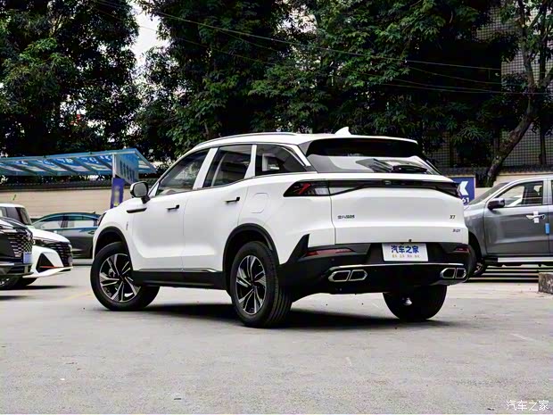 北京汽車 北京X7 2023款 1.5TD DCT優(yōu)享+版