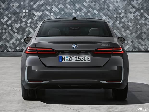 寶馬(進口) 寶馬5系新能源(進口) 2023款 530e
