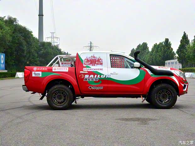 鄭州日產(chǎn) 納瓦拉 2017款 2.5L手動四驅(qū)旗艦版QR25