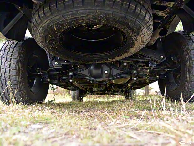 中兴汽车 中兴1986 2023款 2.3T猎装版手动柴油四驱豪华型大双 中兴汽车 中兴1986 2023款 2.3T猎装版手动柴油四驱豪华型大双