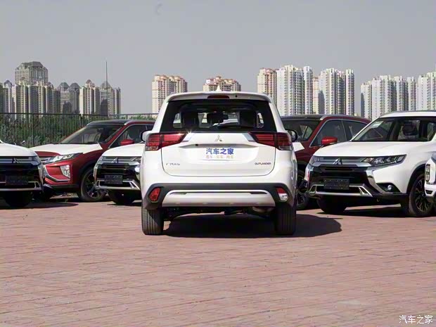 廣汽三菱 歐藍(lán)德 2020款 2.0L 兩驅(qū)暢享版 5座