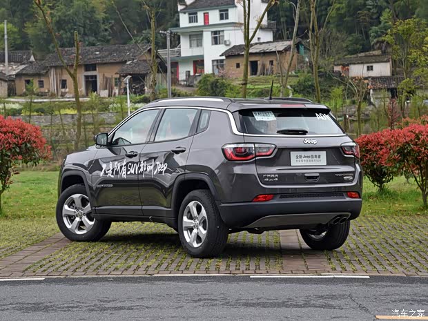 广汽菲克Jeep 指南者 2019款 1.3T 四驱基本型 广汽菲克Jeep 指南者 2019款 1.3T 四驱基本型