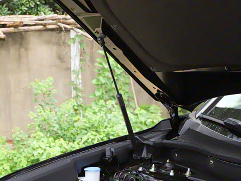 2024款 240TURBO 四驱尊耀版 5座 2024款 240TURBO 四驱尊耀版 5座