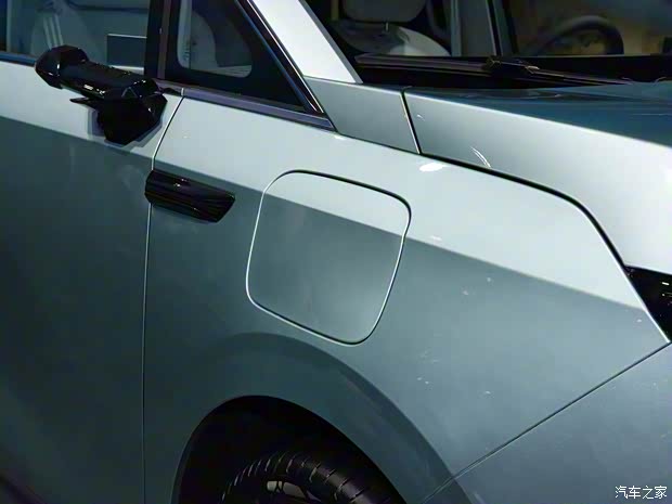 上汽大通 上汽大通MAXUS 大家7 2023款 高山六座版